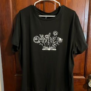 Black blooming book tee